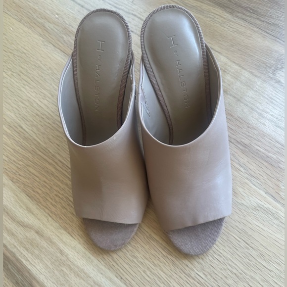 H by Halston Sand Nude Leather Kendra Open Toe Mule Heel - Picture 2 of 7